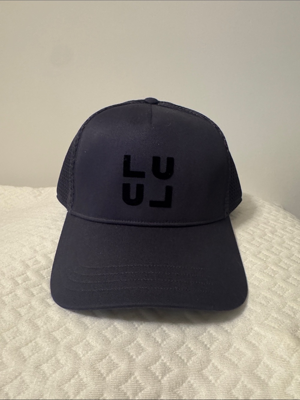 lululemon athletica Mesh SnapBack Trucker Hat